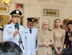 Usai Resmi Di Lantik Menjadi Bupati-Wakil Bupati Wahyu-Ramzi Di Sambut Meriah Ribuan Masyarakat Cianjur