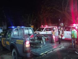 Pohon Besar Setinggi 12 Meter Tumbang Menimpa Pengendara Motor Di Cianjur