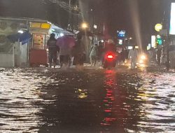 Sejumlah Ruas Jalan Dan Perumahan Di Cianjur Terendam Banjir