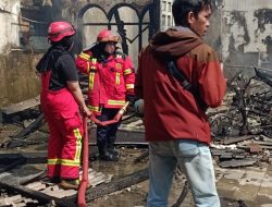 16 Unit Motor Dan Satu Rumah Hangus Di Lalap Si Jago Merah Di Cianjur