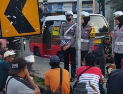 Polisi Sisir Jalur Cileunyi-Cinunuk Fokus Tertib Lalu Lintas Dan Edukasi Pengendara